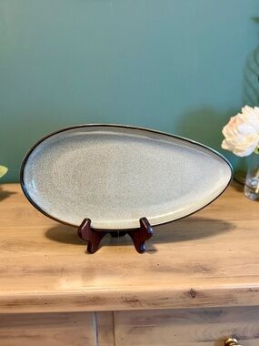 International Tableware ITI Luna Oval Platter 14” Speckled Beige